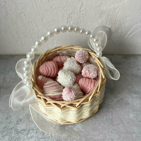 Клубника в шоколаде - 13 ягод