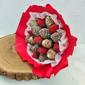 Букет из клубники в шоколаде