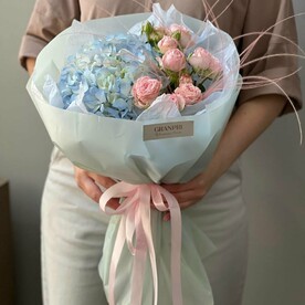 Нежный букет с гортензией