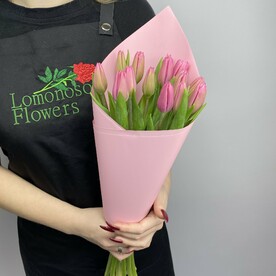 15 розовых тюльпанов