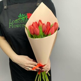 Букет из 15 красных тюльпанов