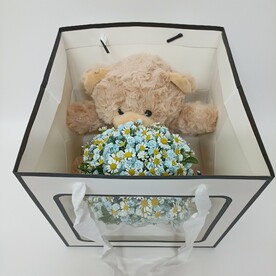 Сумочка с букетом и плюшевым мишкой 2.0