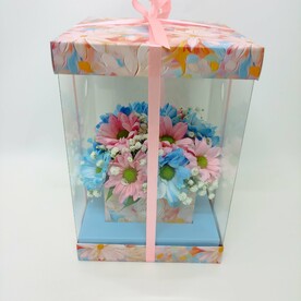 Букет хризантем в подарочной коробке "Для тебя"