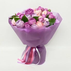 Букет 15 кустовых пионовидных роз