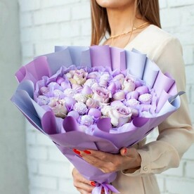 Букет из клубники в шоколаде с розами, фиолетовый 💜🤍 красивый с цветами