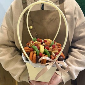 Подарочная сумочка с сухофруктами