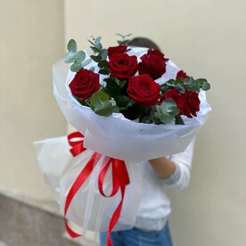 Букет из красных роз
