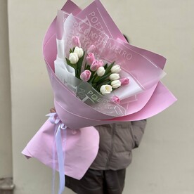 Букет из тюльпанов в нежной упаковке