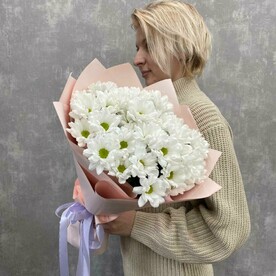 Букет из хризантемы ромашкой