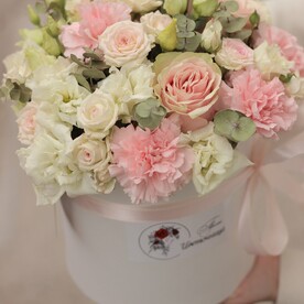 Нежная композиция в коробке