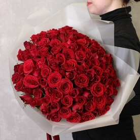 101 красная роза в букете