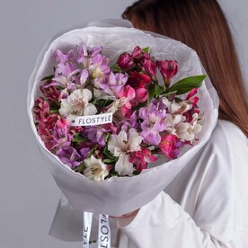 Букет из 15 яркой альстромерий разноцветной микс Pulp