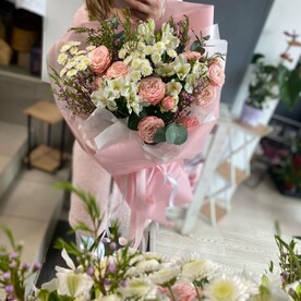 Пышный букет с кустовой пионовидной розой❤️😍