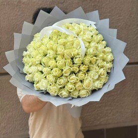 Букет из 101 белой розы Chantal Celebrity