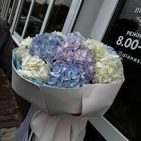 Букет из гортензий