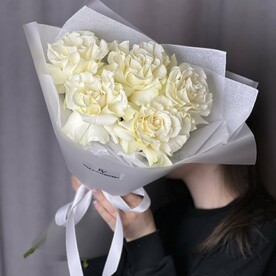 Французские розы в упаковке 5 шт