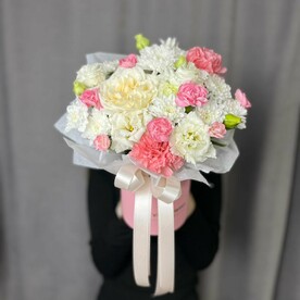 Коробочка с розой и хризантемой