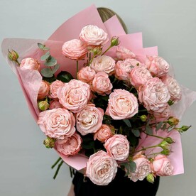 Букет кустовых пионовидных роз