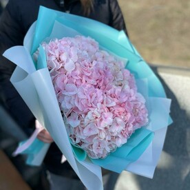 Букет розовая гортензия