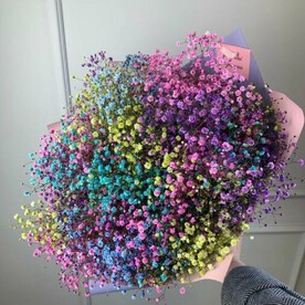 Букет из цветной гипсофилы
