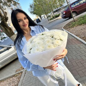 Букет пушистых хризантем