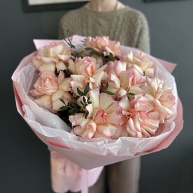 Французские розы с фисташкой