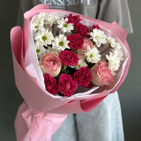 Сборный букет с необыкновенными розами
