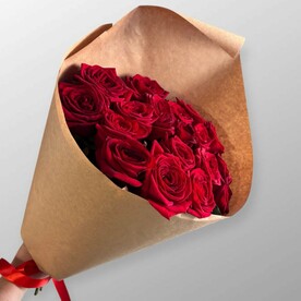 Букет из 17 красных роз