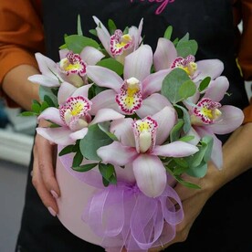 Коробка с орхидеей