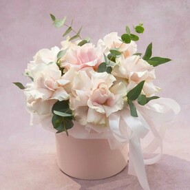 Коробка с французскими розами