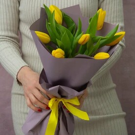 Букет из 7 желтых тюльпанов
