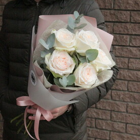 Нежные ароматные пион-розы с эвкалиптом