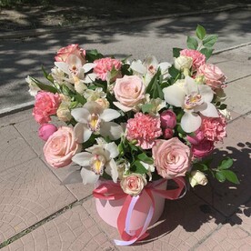 Композиция в коробке