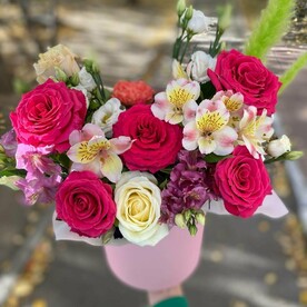 Яркая композиция