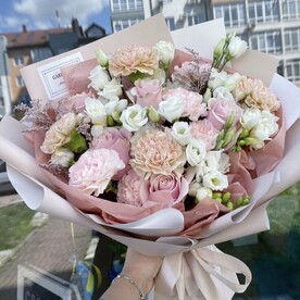 Нежная красивая