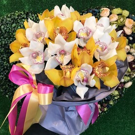 Букет из орхидей