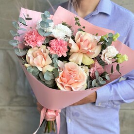 Нежный букет с Французскими розами "Лямур"