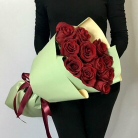 Букет 11 роз бордо