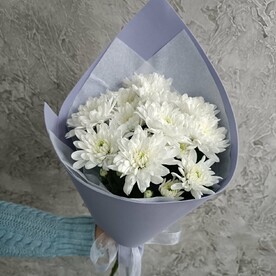 Букет с хризантемой