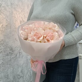Букет с французскими нежно-розовыми розами