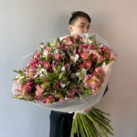 Букет из 75 Альстромерий