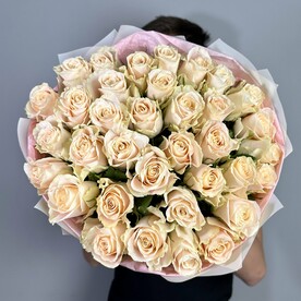 Букет нежных роз Шармант 35шт
