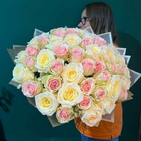 Микс нежных роз