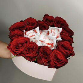 Розы и Рафаэлло