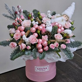 Нежная коробка в зимнем оформлении