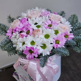 Коробочка с кустовой хризантемой