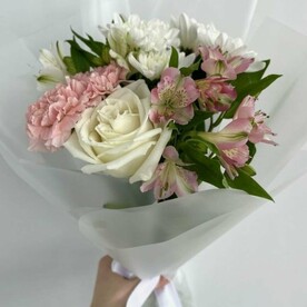 Авторский букет «Белая Роза»