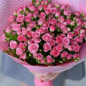 Букет кустовых роз