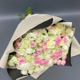 Букет кустовых роз