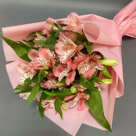 Букет альстромерий